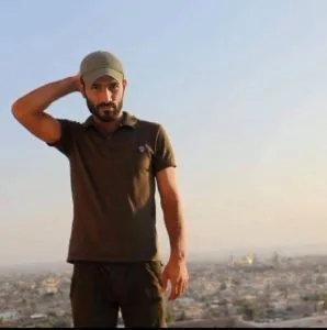خمسة أيام على مقتل “حسن ساعدي” تحت التعذيب وجثمانه ما زال محتجزًا لدى السلطات الإيرانية