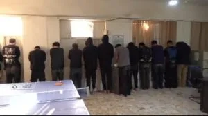 اشتباكات عنيفة بين المتظاهرين والقوات الأمنية بالقرب من دائرة الاستخبارات في الأحواز